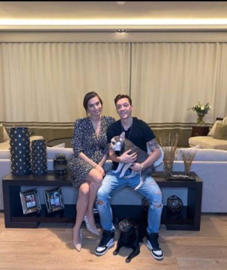Así es la millonaria vida de Mesut Özil pese a ser marginado en el Arsenal: Autos y su mansión
