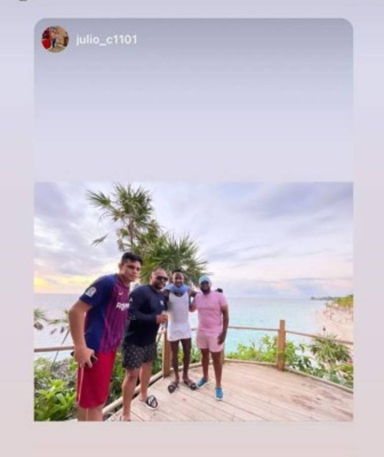 ¡Sol, playa y arena! Así disfrutó Romell Quioto el día en el que hondureños acudieron a las urnas