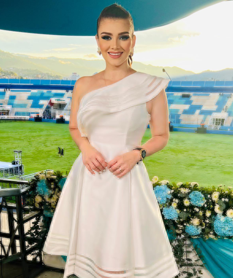 ¡Qué lindas! Presentadoras hondureñas derrochan pura belleza en los 201 años de Independencia