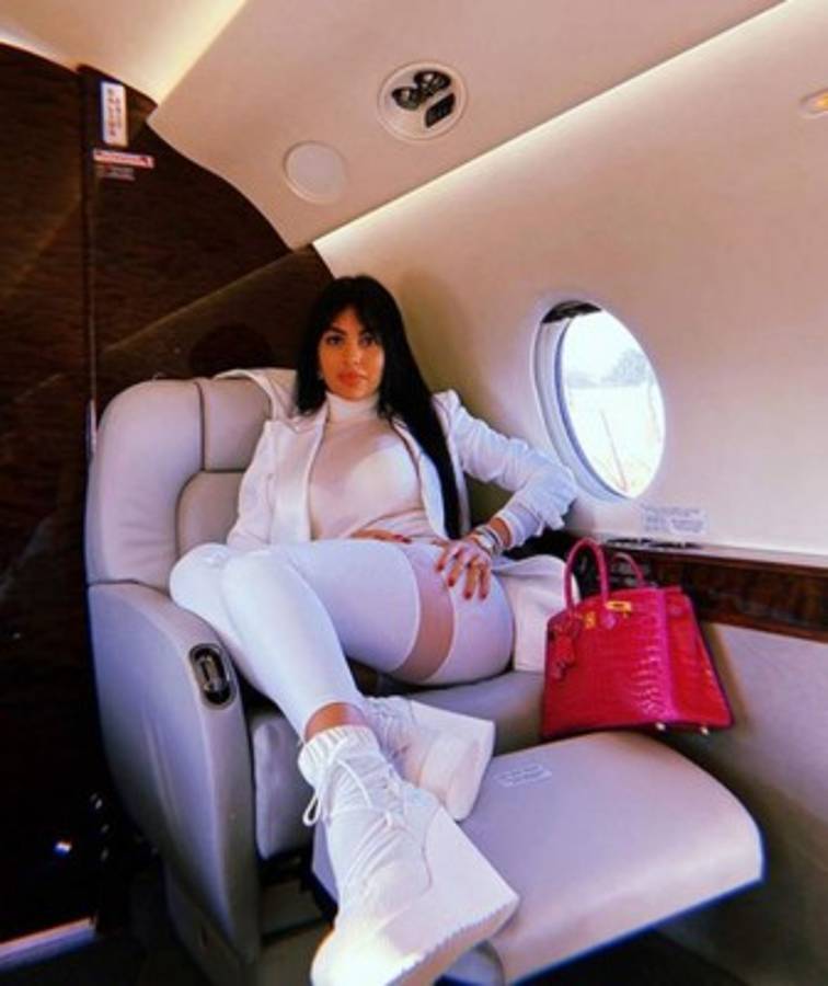 En su avión privado: Así celebró Georgina Rodríguez el hattrick de Cristiano Ronaldo con Juventus   