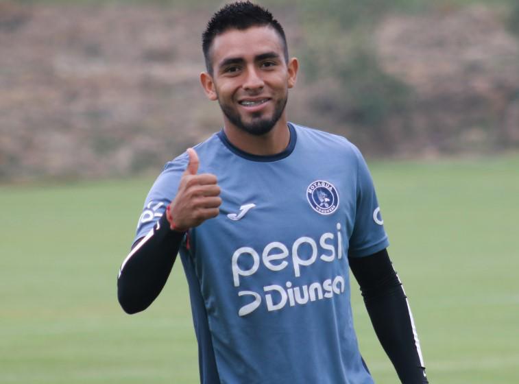 El nuevo “look” del argentino Agustín Auzmendi y Motagua recupera a jugador tras un mes y medio lesionado