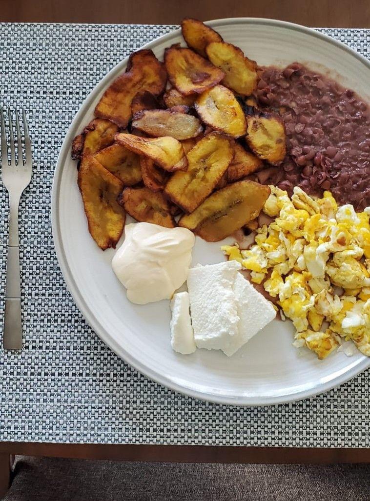 El sufrimiento de Juan Orlando Hernández preso: No tiene privilegios, lava su ropa interior y no le permiten uso de celular