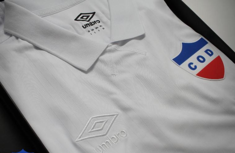 Con el escudo del primer campeón del área: así es la espectacular nueva camisa que lanzó el Olimpia ¿Su precio?