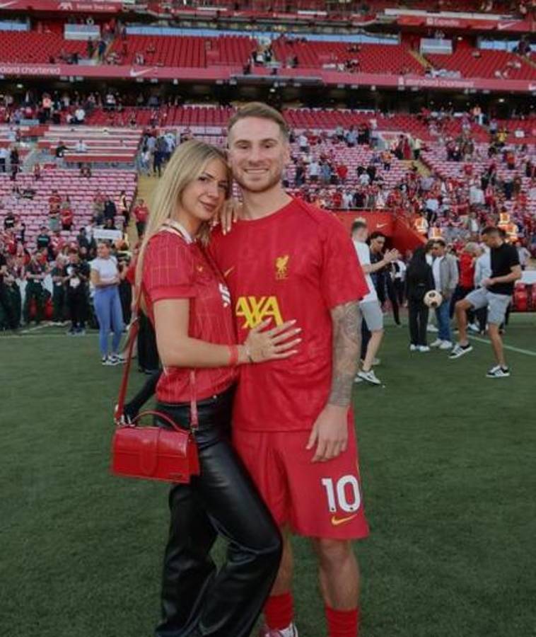 Las preciosas novias de los jugadores de Liverpool y Real Madrid: “Es mejor vivir con una doctora que con una modelo”