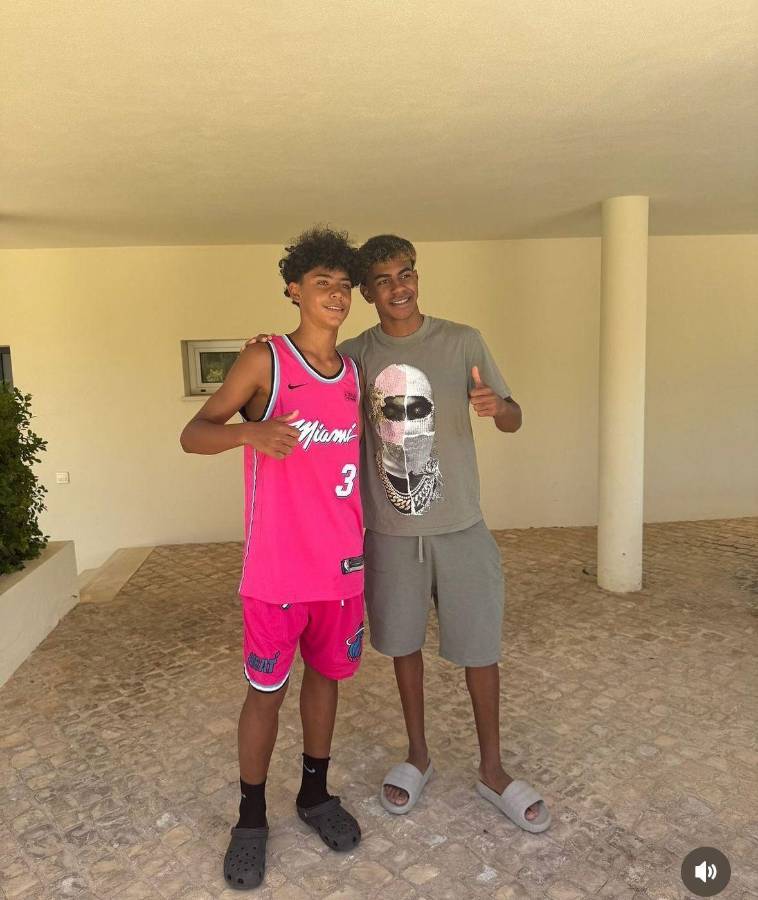 Cristiano Ronaldo Jr y Lamine Yamal, las fotos inesperadas de ambos jugando y de vacaciones; comparan su físico y es viral