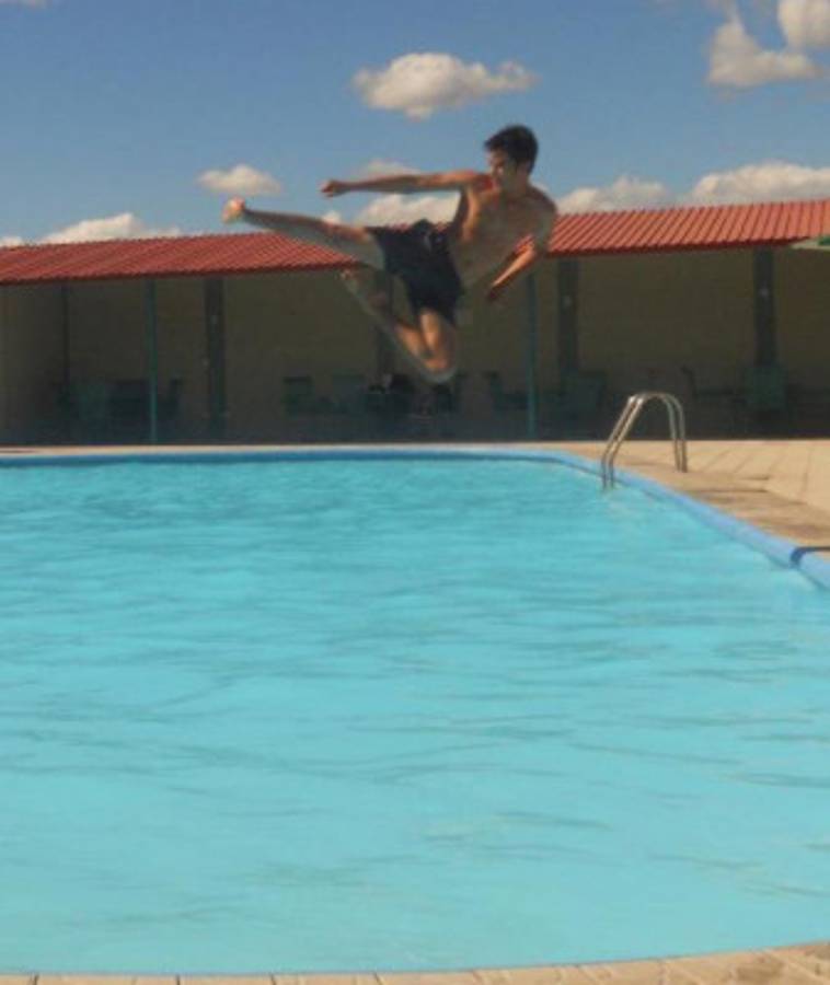 Aficionados de Diez, nos envían sus fotos desde varios lugares.