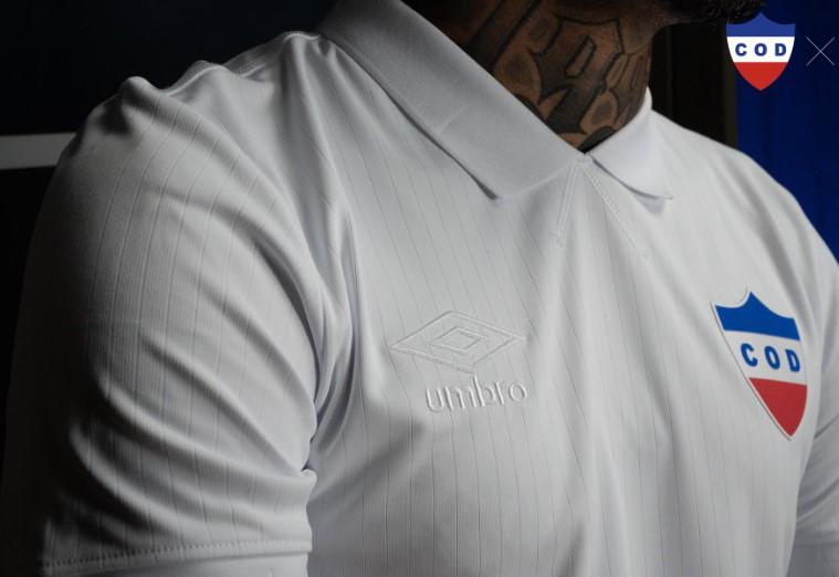 Con el escudo del primer campeón del área: así es la espectacular nueva camisa que lanzó el Olimpia ¿Su precio?