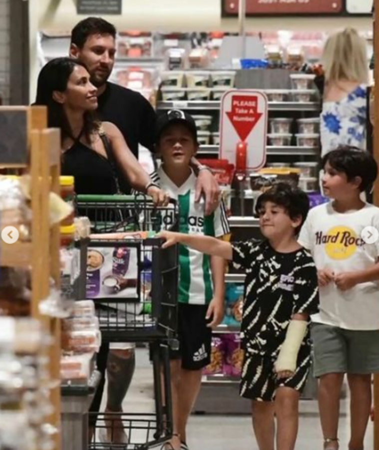 Messi haciendo compras en un supermercado de Miami: así fue captado con Antonela como cualquier simple mortal