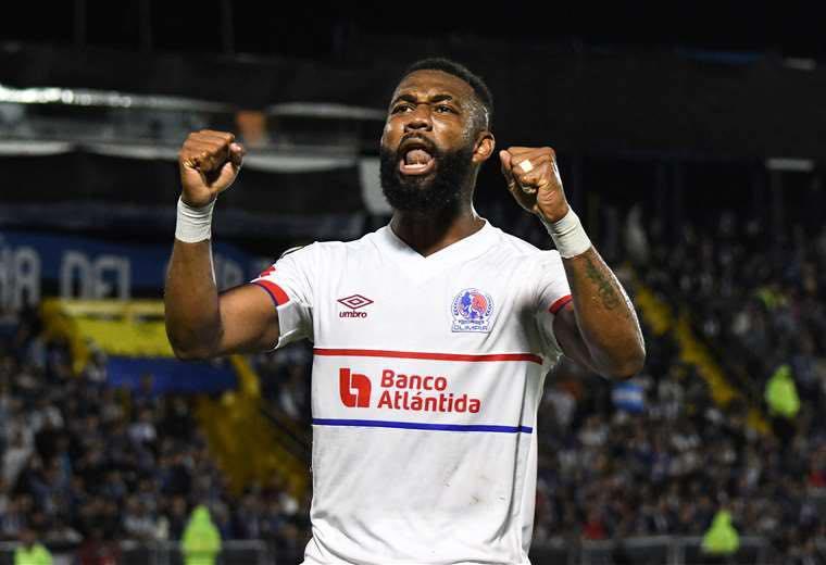 Fichajes: Olimpia se fija en killer, Sacaza es noticia y Bengtson con ofertas
