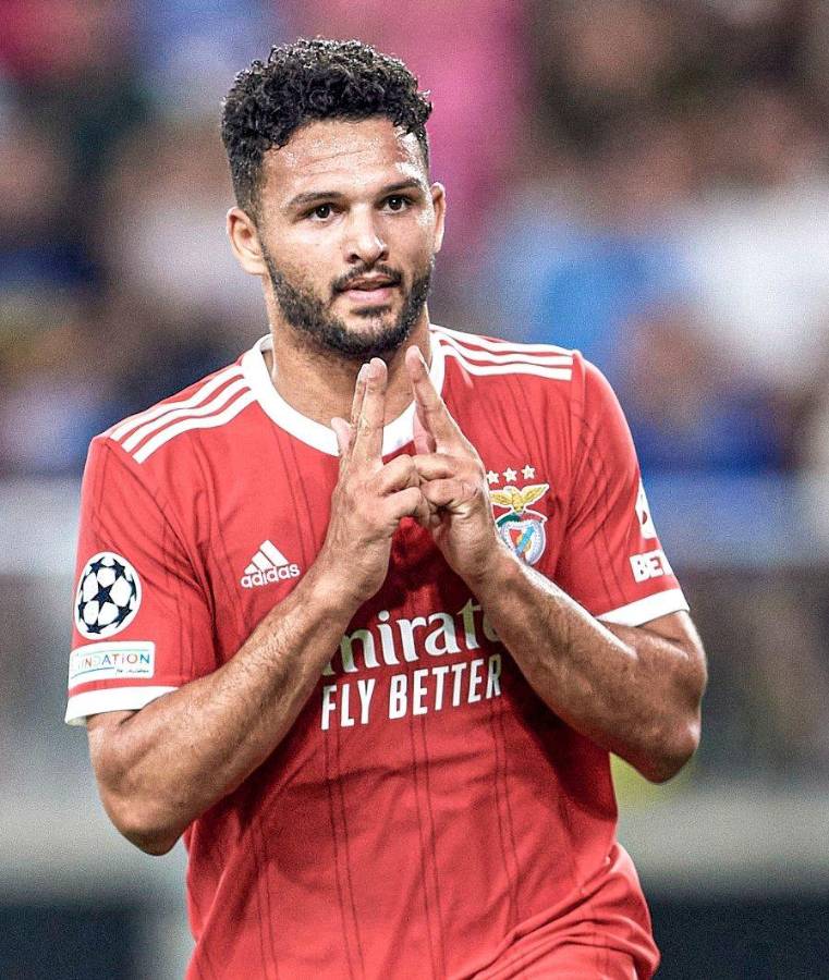 Regresa al Barcelona a pesar de no ser querido, delantero se ofrece al Real Madrid y Cristiano Ronaldo pide fichaje