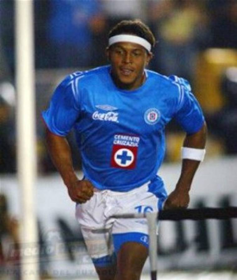 El ÀLBUM: La vida deportiva de Carlos Pavón