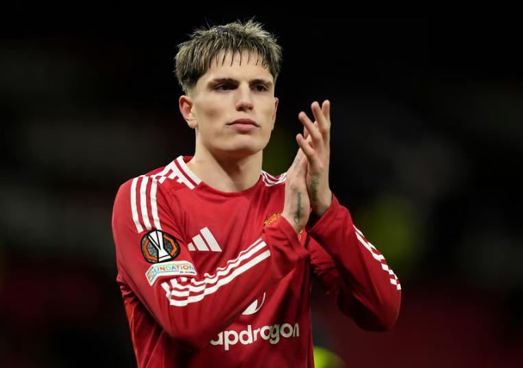 Alejandro Garnacho tuvo la posiblidad de dejar el United y jugar en la Serie A.