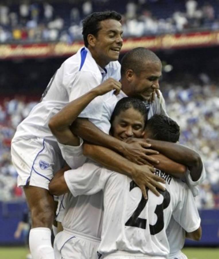 TOP: 15 fotos inolvidables fotos de los duelos Honduras-Estados Unidos