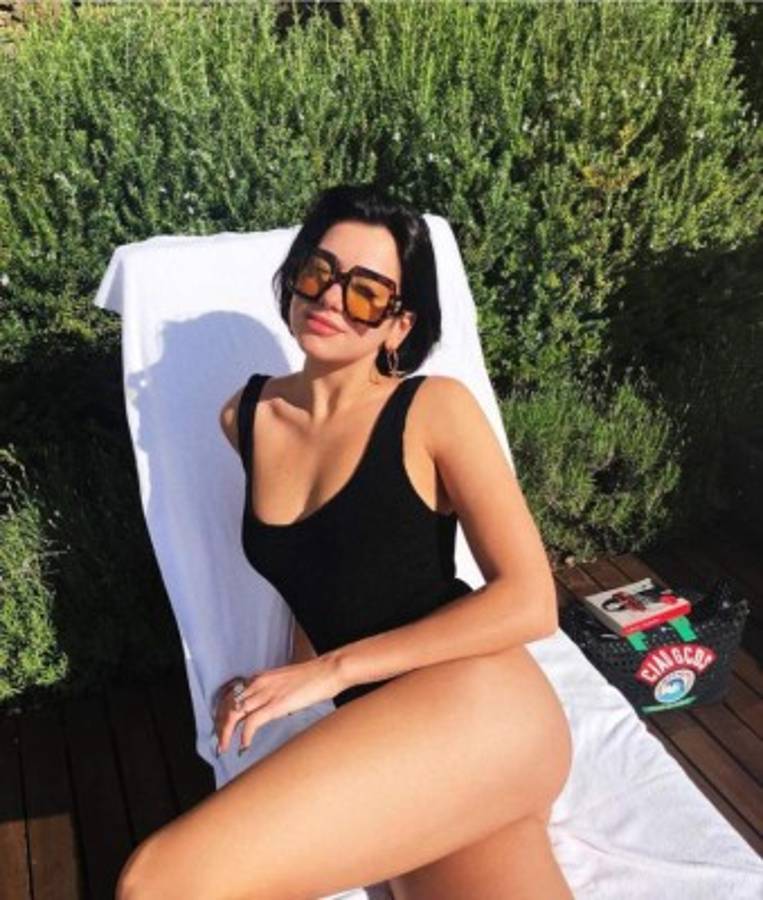 ¡Hermosa! Dua Lipa, la bella cantante que abrirá la final de la Champions