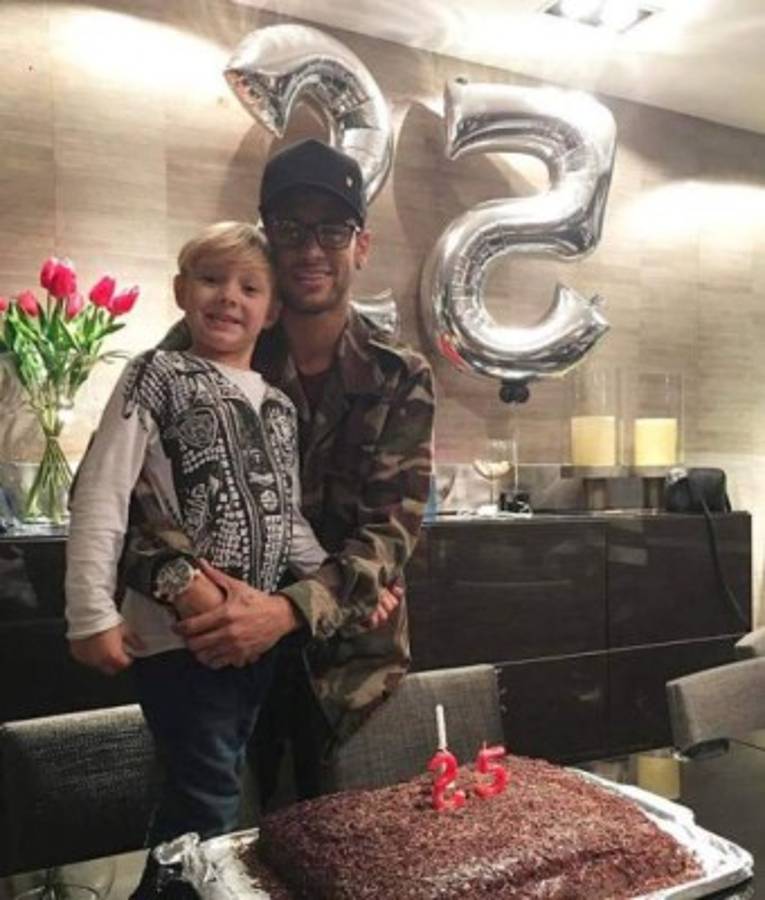 FOTOS: Así fue la fiesta exclusiva de Neymar con sus compañeros