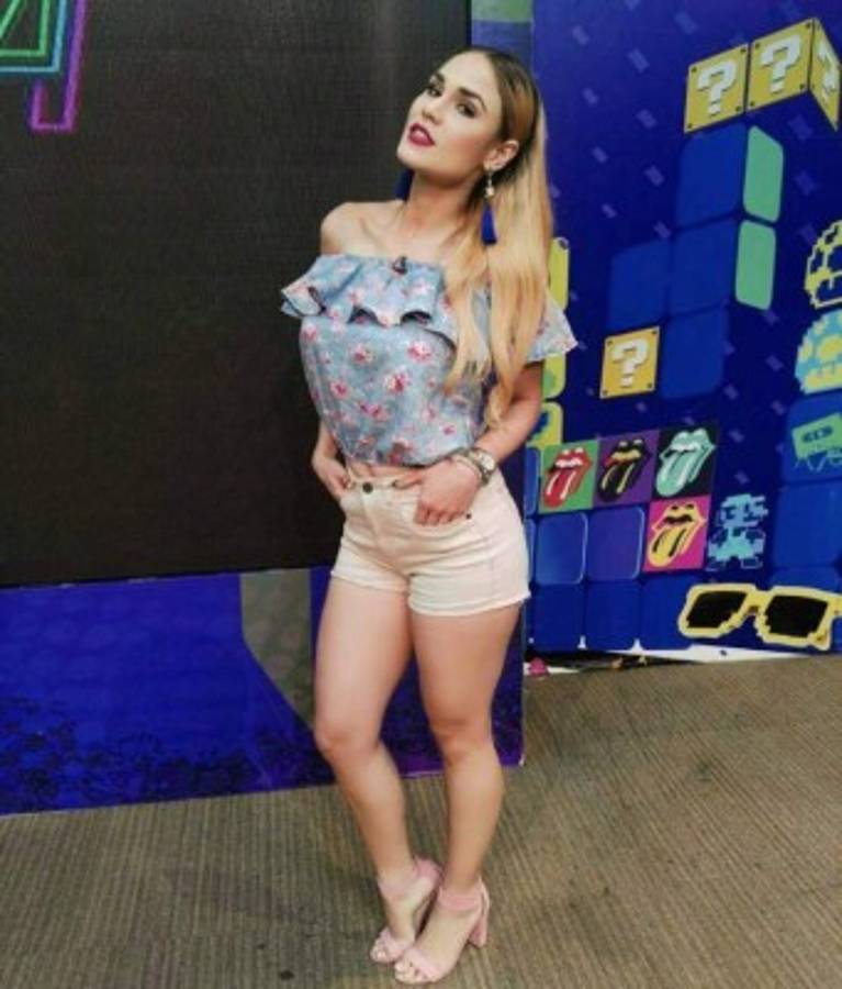 Ligia Roca, la presentadora salvadoreña seguidora de la Selecta