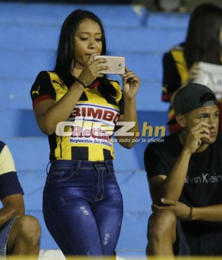 ¡Espectaculares! Las bellezas que adornaron el clásico Real España-Marathón