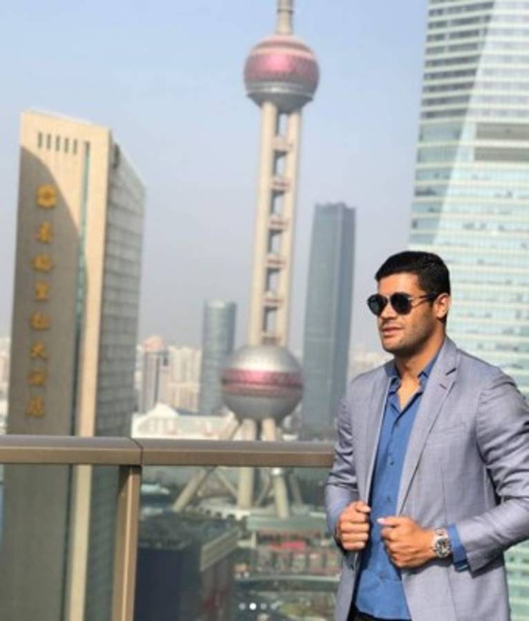 Jet privado con foto y firma: La millonaria vida que lleva Hulk en China