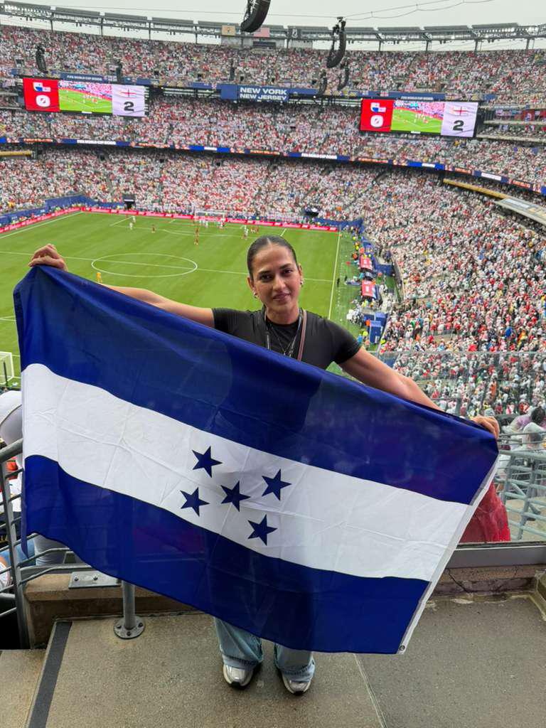 El desconsuelo de Panamá, así fue captado Beckham y una linda hondureña