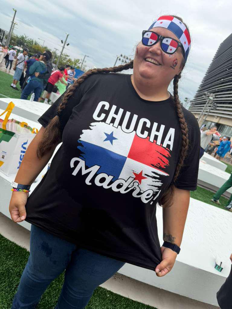 ¡Chucha madre!: afición de Panamá desafía a la lluvia en el duelo ante Inglaterra