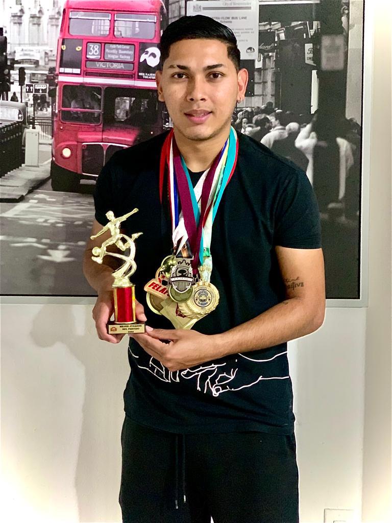 Guillermo Rodríguez, el volante formado en el Real España y ahora triunfa en las Ligas amateur en Los Estados Unidos