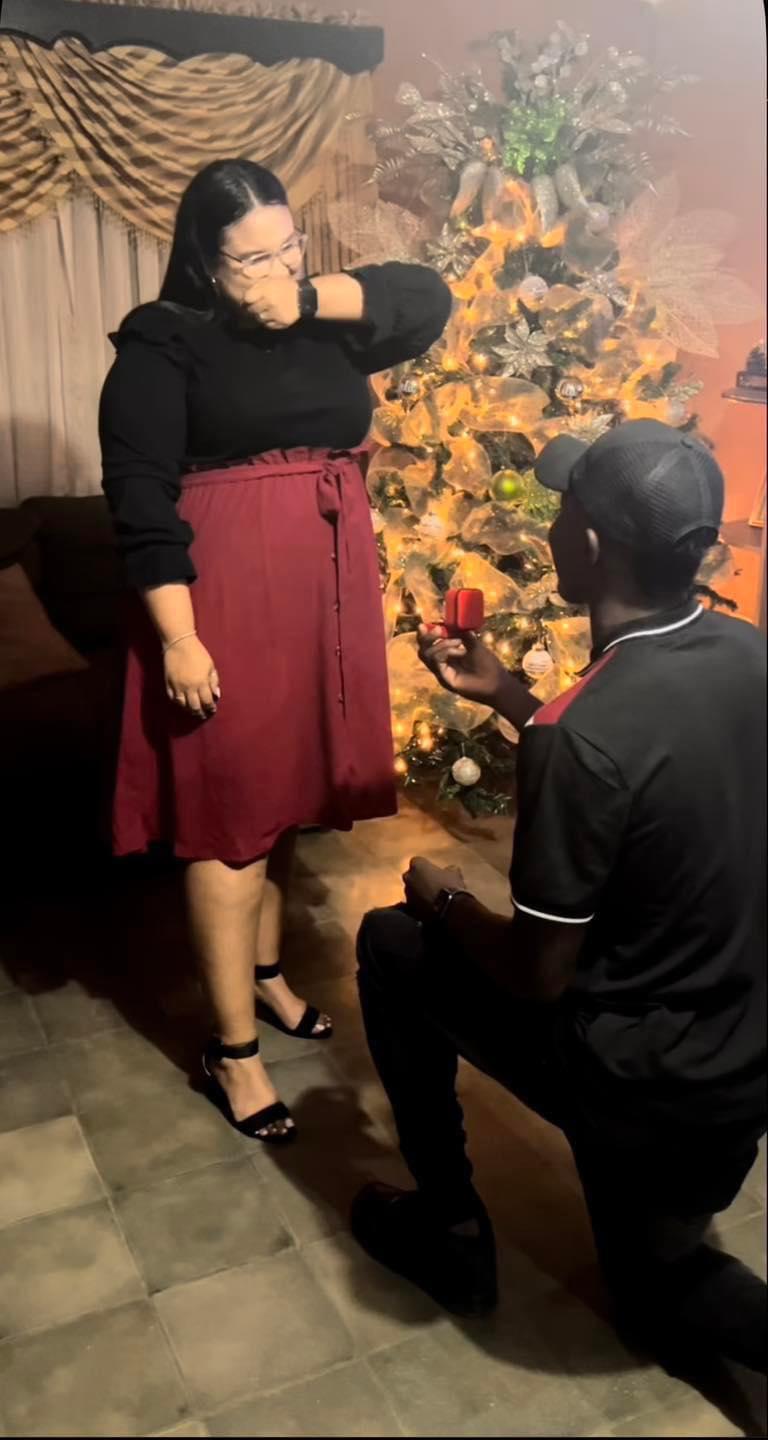 Rambo de León con nuevo y loco look, jugador de Olimpia visita a Edwin y uno propuso matrimonio: ¡Así recibieron el 2023 los futbolistas hondureños!