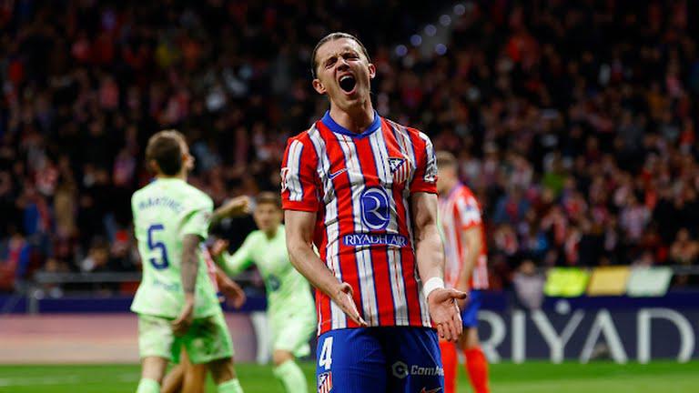 La polémica del partido, épica remontada del Barcelona ante Atlético y la emocionante celebración de los culés