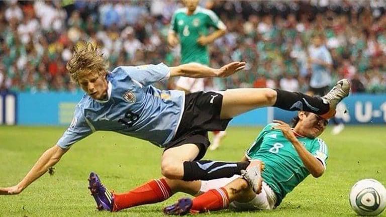 ¡Impactante! Futbolista disputó la final de un Mundial y ahora vive en la calle: “Le di dinero y corrió a comprar comida”