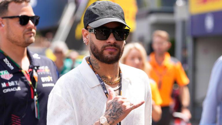 Neymar asistió al Gran Premio de Mónaco en lugar de festejar con el PSG el título.