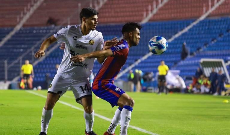 Escalofriante lesión del mexicano Hobbit Bermúdez: así quedó la pierna del jugador y la bronca con el culpable