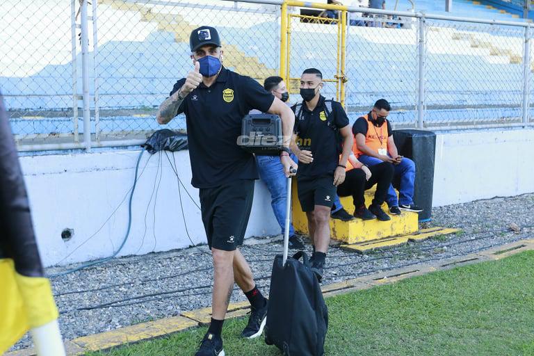 Llegada, música y buen ambiente: Así se vive la previa del clásico Real España y Motagua en el estadio Morazán