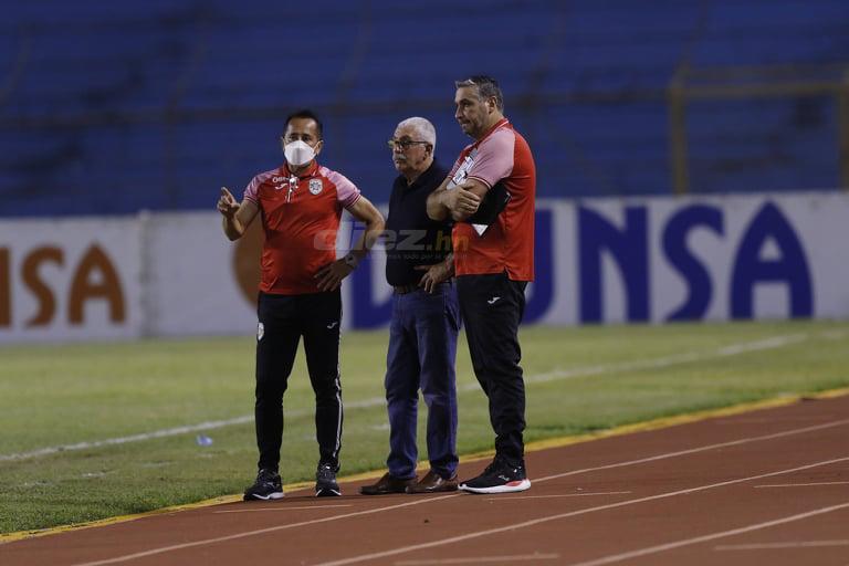 La triste imagen de la Tota Medina en su debut con Motagua, la preocupación de Keosseián y en Real España todo es felicidad