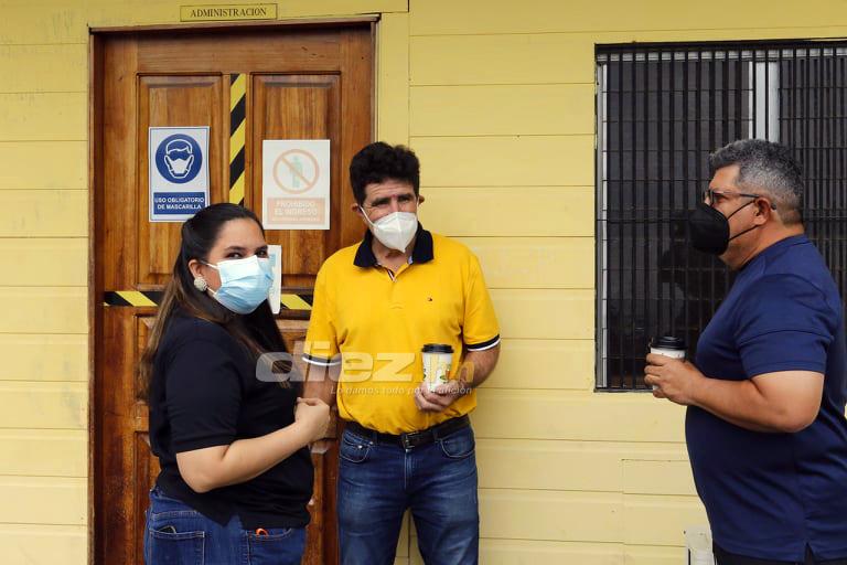 Así fue el primer día de Héctor Vargas con Real España; los ‘regalos’, el café, sus ayudantes y la charla