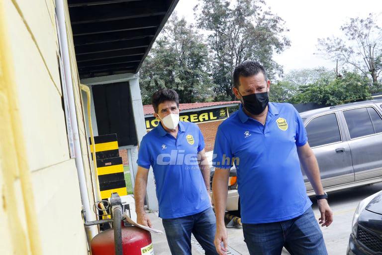 Así fue el primer día de Héctor Vargas con Real España; los ‘regalos’, el café, sus ayudantes y la charla