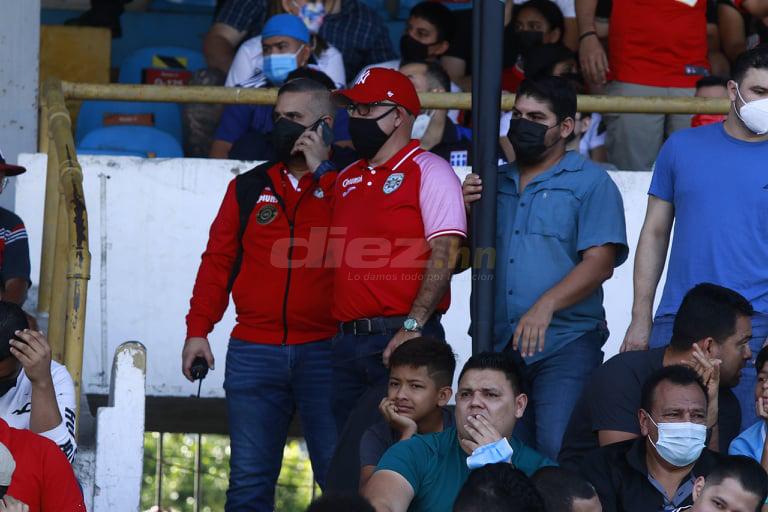 Olimpistas y marathones invadieron el Morazán: El bonito ambiente que se vivió para el clásico nacional