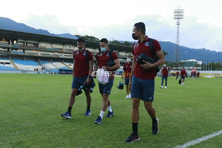Llegada, música y buen ambiente: Así se vive la previa del clásico Real España y Motagua en el estadio Morazán