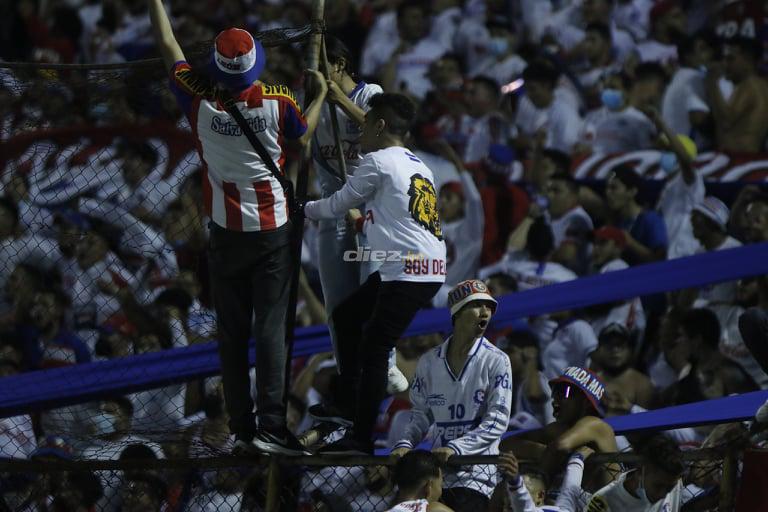 El cariñoso abrazo entre Lavallén y Diego Vázquez, Beckeles y su nueva víctima con sus besos y los eufóricos festejos de Moreira y Moya