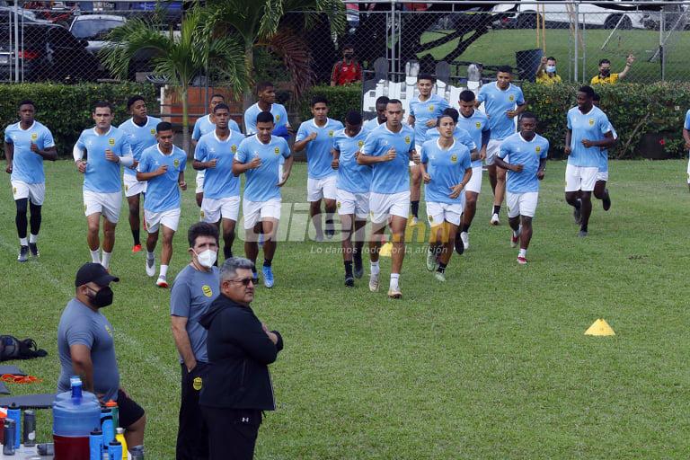 Así fue el primer día de Héctor Vargas con Real España; los ‘regalos’, el café, sus ayudantes y la charla
