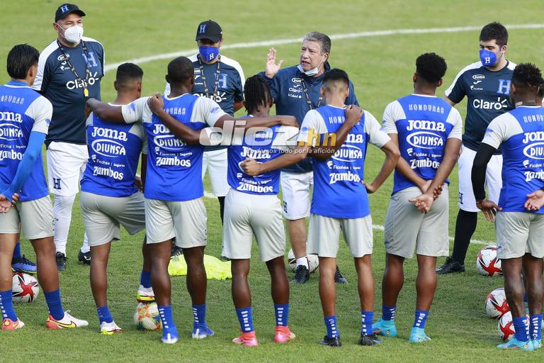 ¡Broma a Sacaza y risas! Así fue el primer entreno de la Selección Honduras para la triple fecha eliminatoria