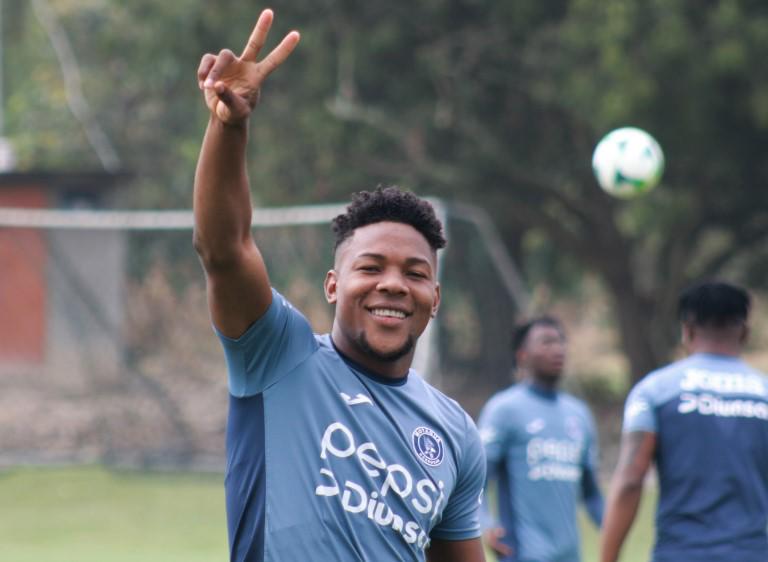 El nuevo “look” del argentino Agustín Auzmendi y Motagua recupera a jugador tras un mes y medio lesionado