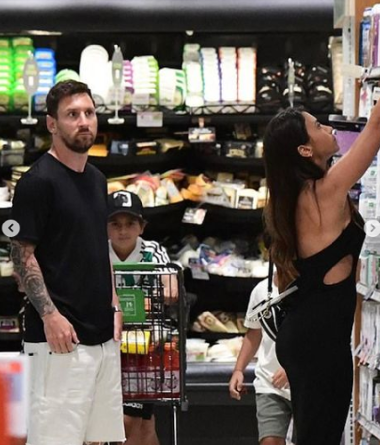 Messi haciendo compras en un supermercado de Miami: así fue captado con Antonela como cualquier simple mortal