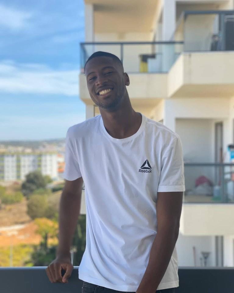 De trabajar en KFC a ser comprado por 25 millones para jugar en la Premier y revela su sueño con Cristiano Ronaldo