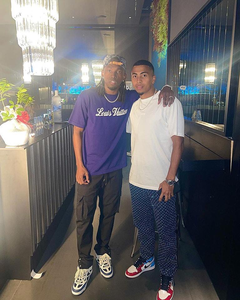 Rambo de León con nuevo y loco look, jugador de Olimpia visita a Edwin y uno propuso matrimonio: ¡Así recibieron el 2023 los futbolistas hondureños!