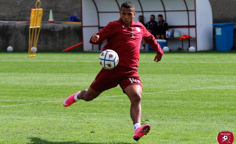 Rigoberto Rivas reaparece en convocatoria del Reggina después de dos meses de ausencia por lesión