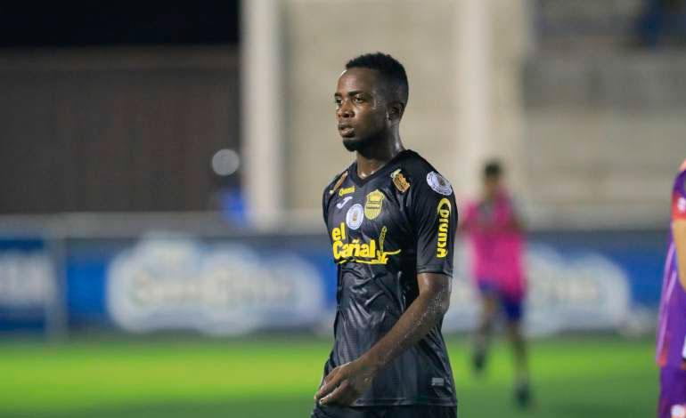 FICHAJES: Tres argentinos vienen a Honduras, Troglio cerca de San Lorenzo y Real España anuncia altas y bajas