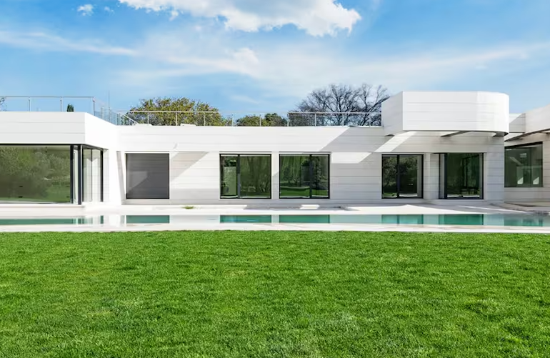 Mbappé le compró la casa a Gareth Bale: su nueva y lujosa mansión tras llegar al Real Madrid y cuánto pagó por ella