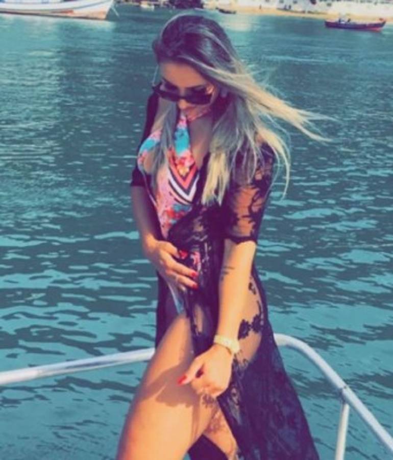 Así es Juliana, la espectacular rubia y futbolista que hace suspirar con sus fotos en Instagram