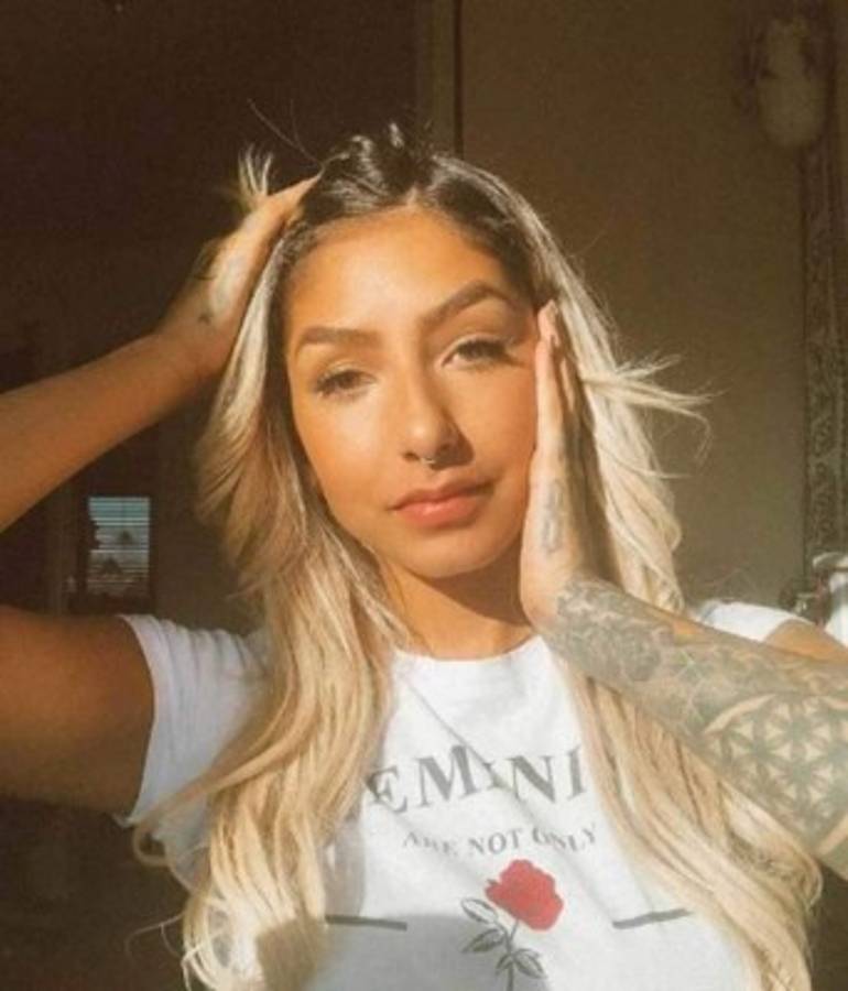 Sexi tatuadora revela su encuentro íntimo con el brasileño Neymar