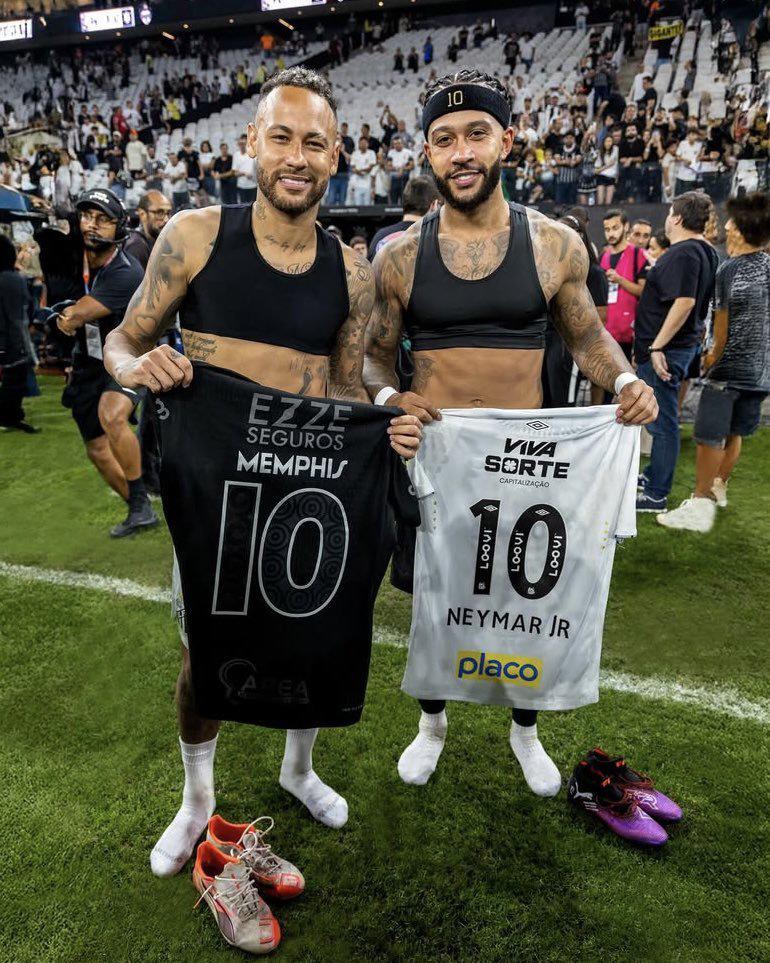 Así fue el reencuentro de Neymar con Memphis Depay y la excusa tras su primera derrota con Santos: “Es muy malo”