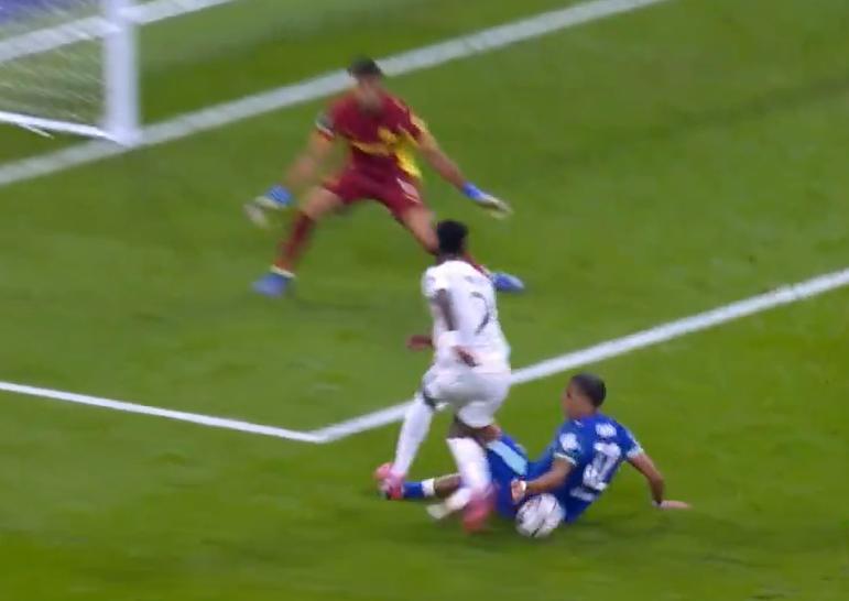 Real Madrid pierde a dos figuras y robo en el Bernabéu; Mastantuono rompe récord y su terrible fallo en Champions